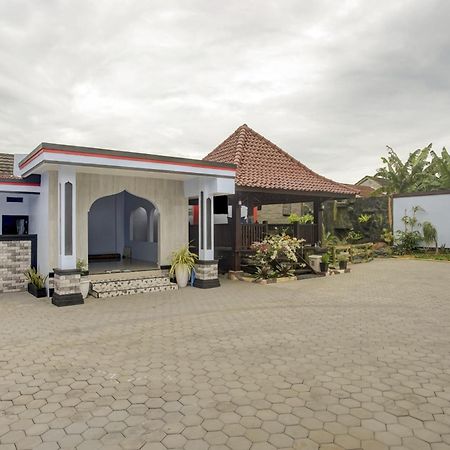 Oyo Life 3982 Azka Homestay Syariah 班达楠榜 外观 照片